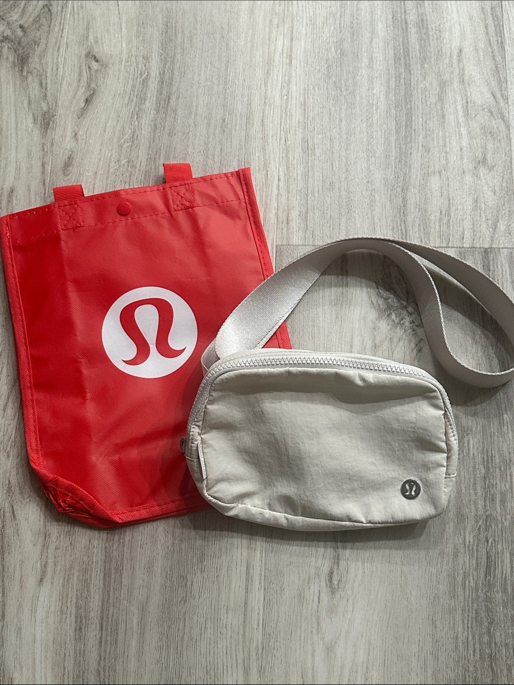 Lululemon Belt Bag in Light Beige NWT
